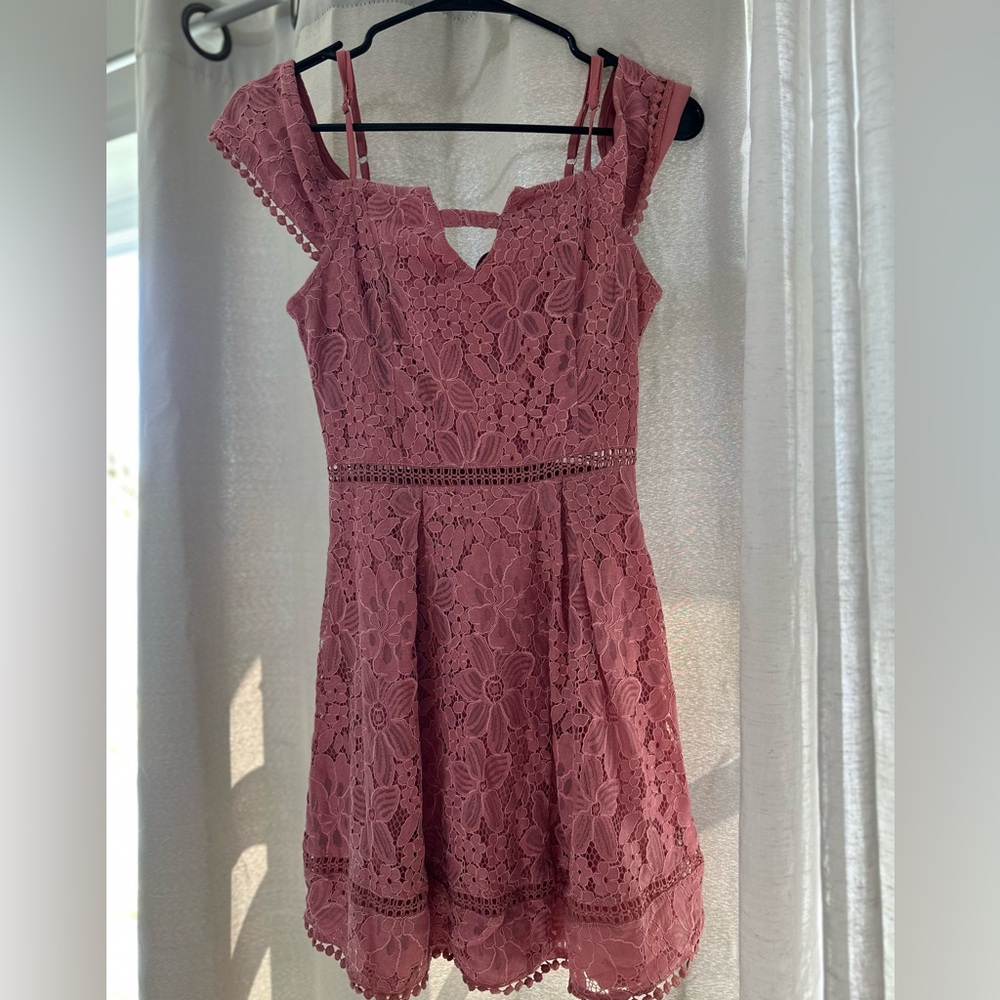 Pink lace off the shoulder dress-NWT (XS)